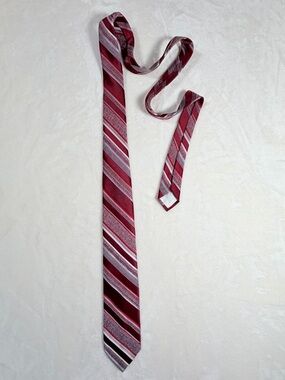 Vintage Ponte Vecchio Burgundy and Silver Polyester Striped Tie